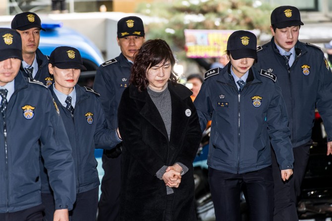 정유라 특혜의혹으로 1월 27일 특검에 구속된 이화여대 이인성 교수. - 동아DB 제공